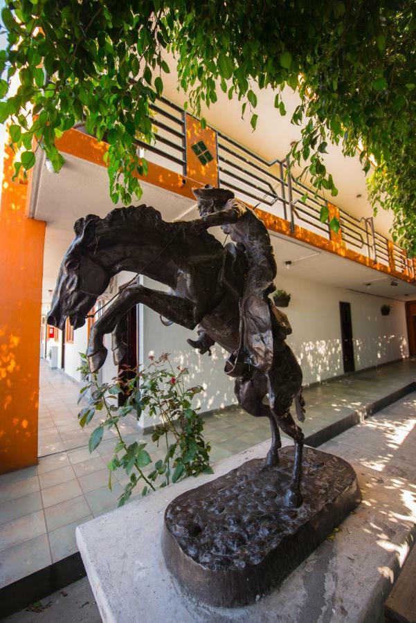 Hotel Cucapa Matamoros  Ngoại thất bức ảnh