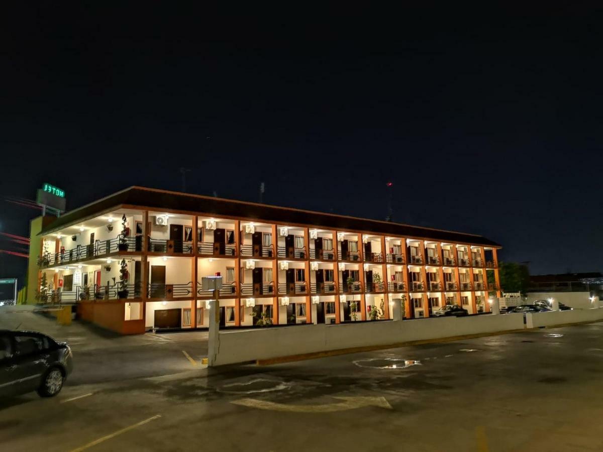 Hotel Cucapa Matamoros  Ngoại thất bức ảnh